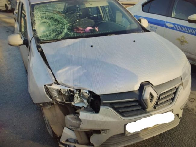 В Ухте пьяный водитель Renault Sandero насмерть сбил женщину