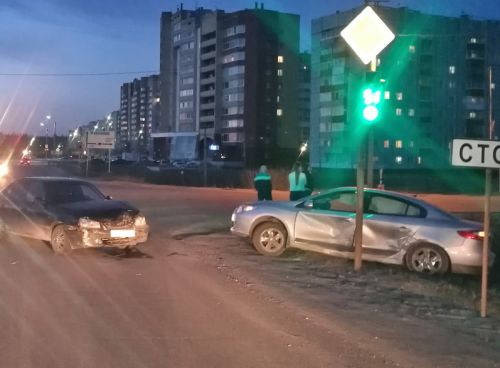 В результате ДТП пострадала водитель Renault